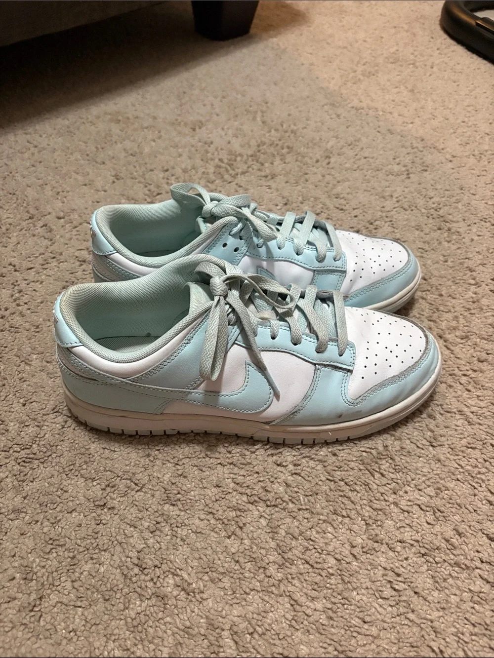 Nike Low-Top Sneakers in White & Light Aqua